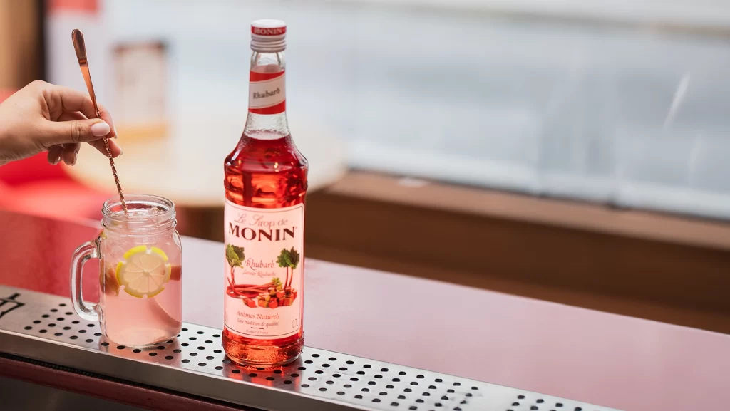 Monin-Rhubarb700ml-Galerija2